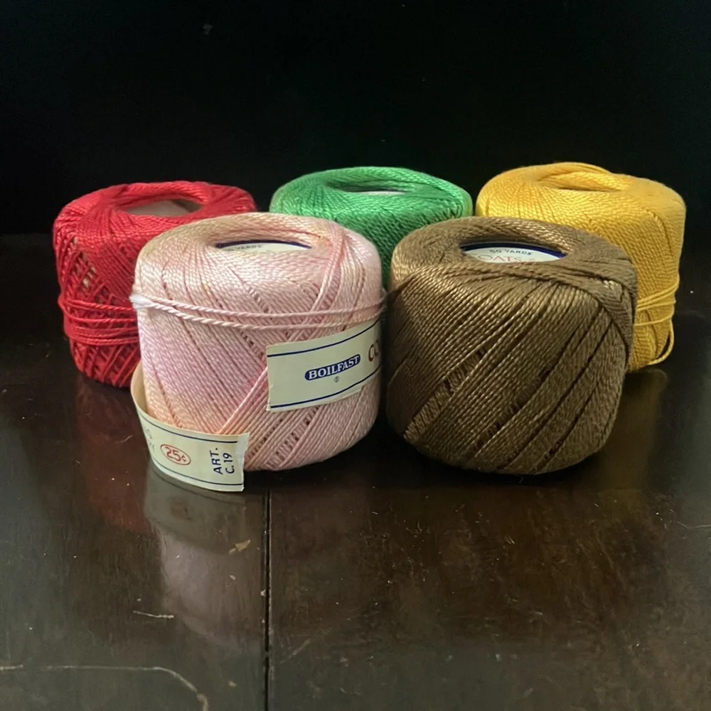 Lot of 5 Vintage Coats & Clark's size 5 Pearl Cotton Thread Balls Crochet Knit